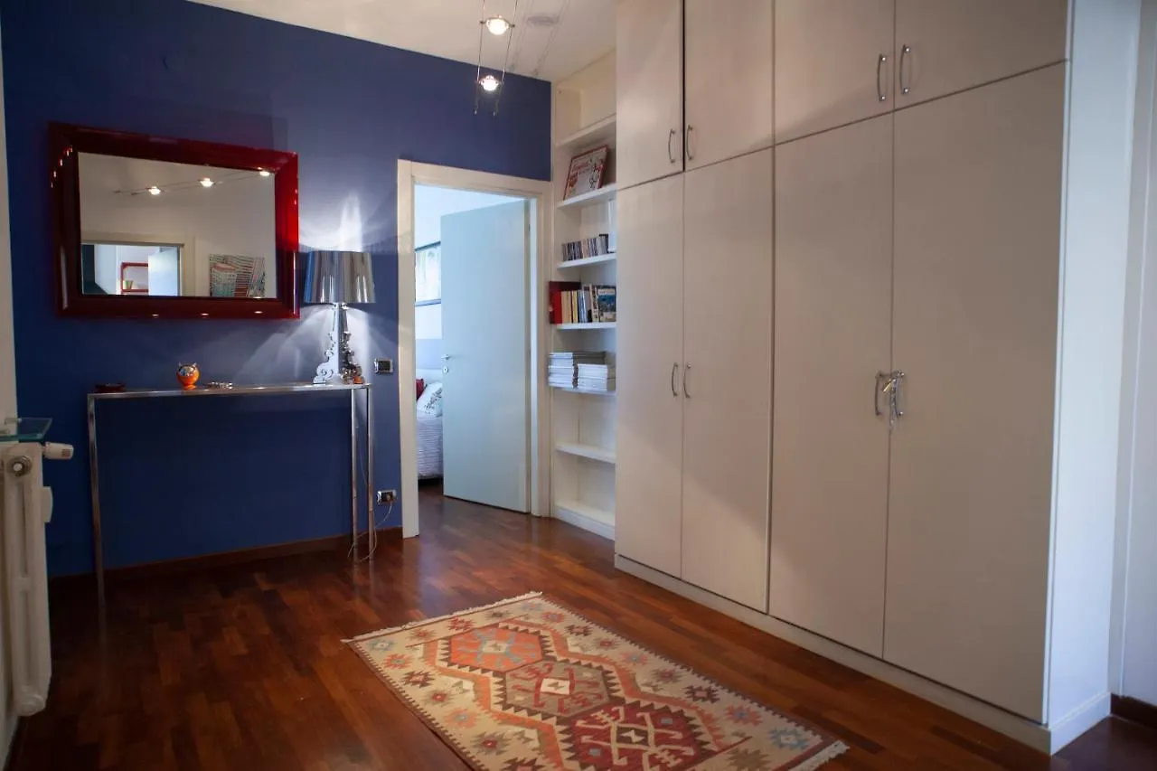 Pop_House, In The Heart Of Milano! Apartment  Milan